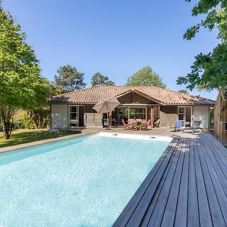 Care T4 Avec Piscine Holiday home
